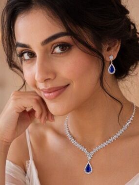 🌹 2 Pc Silver Toned Sapphire Blue & White Rhinestone Jewelry Set 🌹 w/ Gift Bag